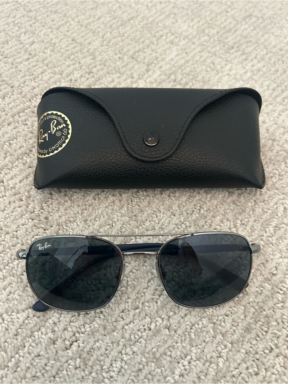 Ray-Ban Silver Metal Sunglasses with Black Lenses